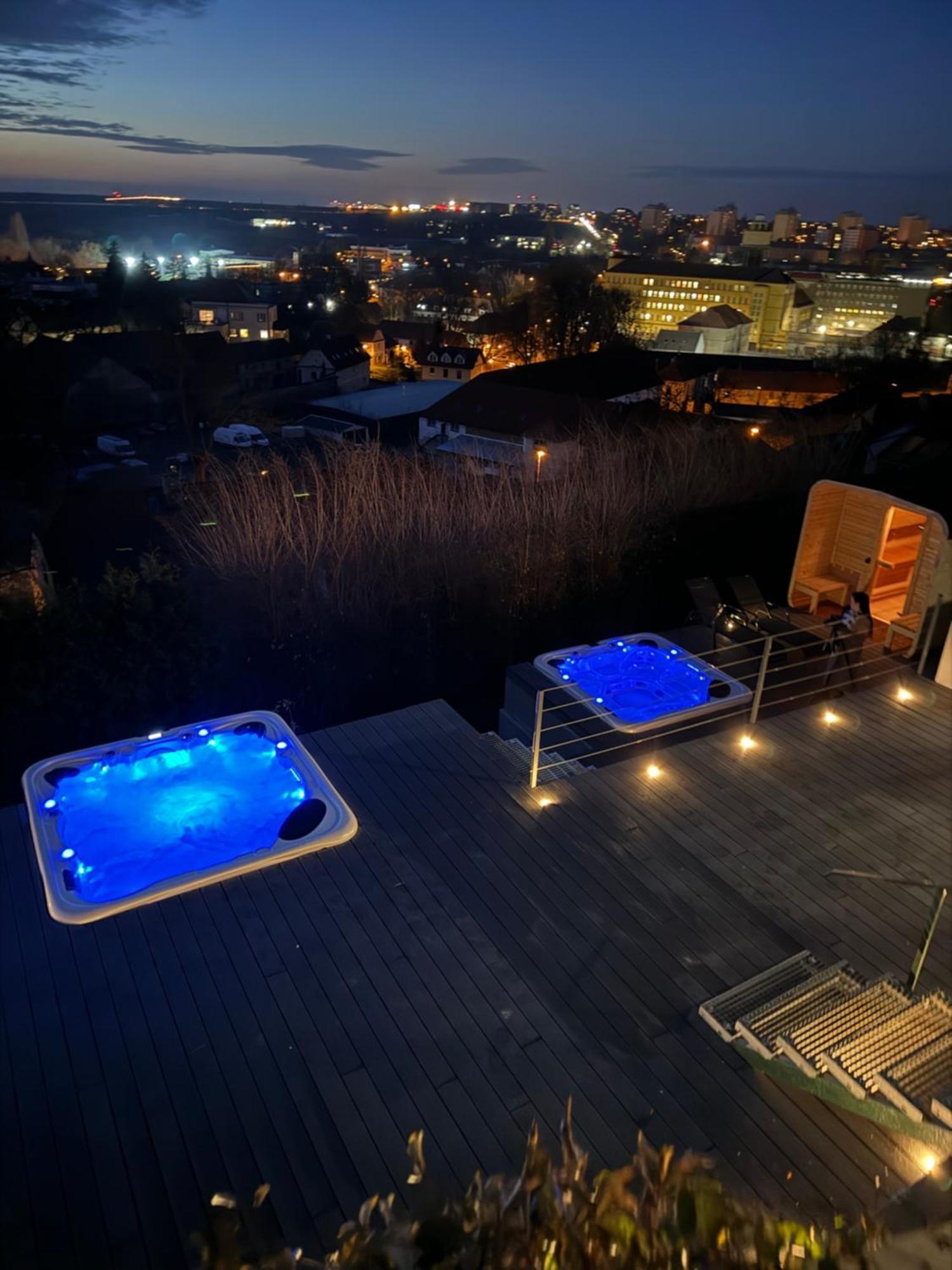 Airport Luxury Apartment & Spa 布拉格 外观 照片