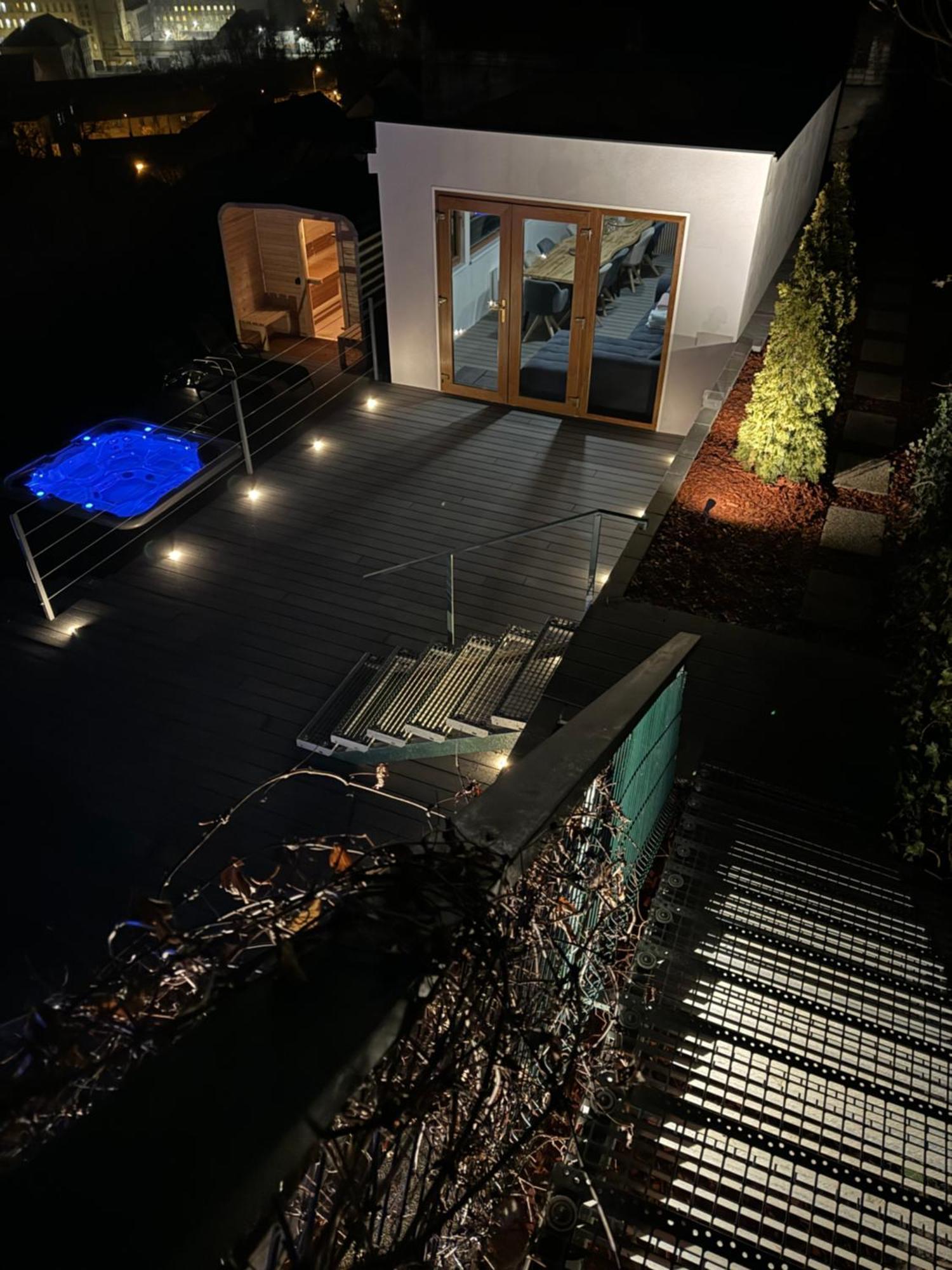Airport Luxury Apartment & Spa 布拉格 外观 照片