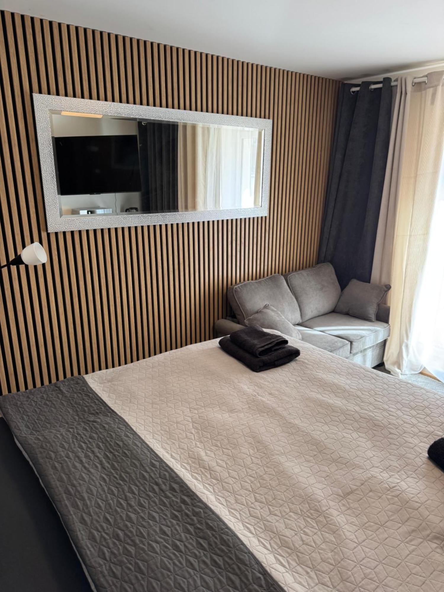 Airport Luxury Apartment & Spa 布拉格 客房 照片